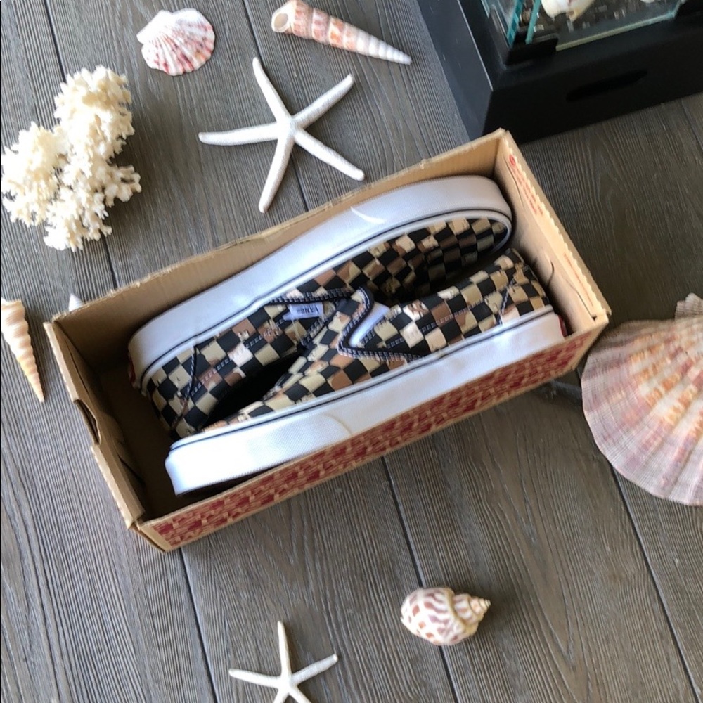 🌴🌼VANS- CHECKER BOARD SLIP ON’S🌼🌴 - Picture 4 of 7